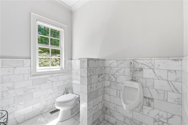 218 Londonberry Road, Atlanta, GA 30327