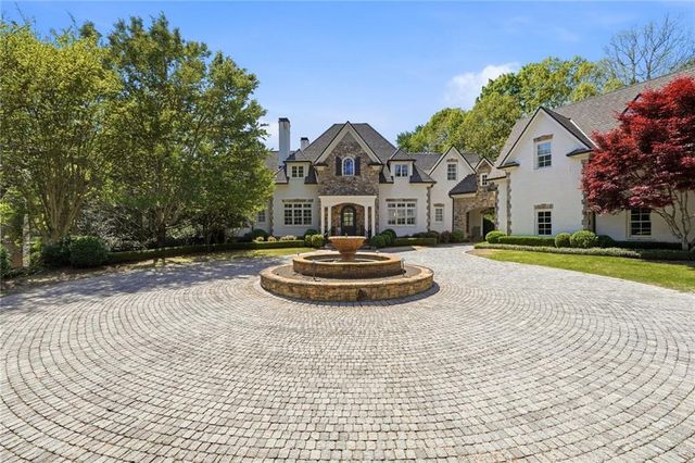 218 Londonberry Road, Atlanta, GA 30327