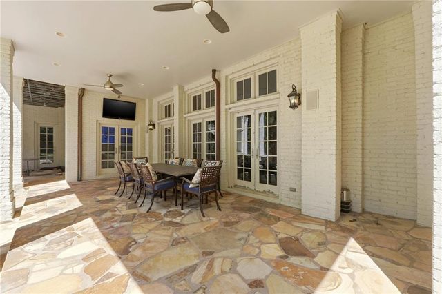 218 Londonberry Road, Atlanta, GA 30327