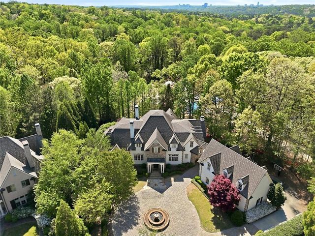 218 Londonberry Road, Atlanta, GA 30327