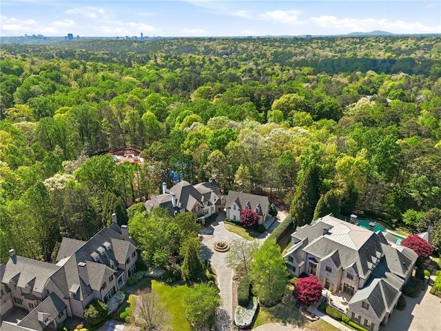218 Londonberry Road, Atlanta, GA 30327