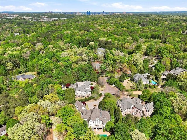218 Londonberry Road, Atlanta, GA 30327