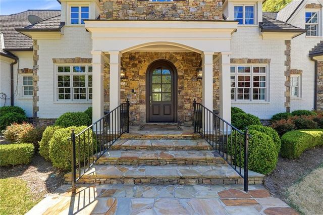 218 Londonberry Road, Atlanta, GA 30327