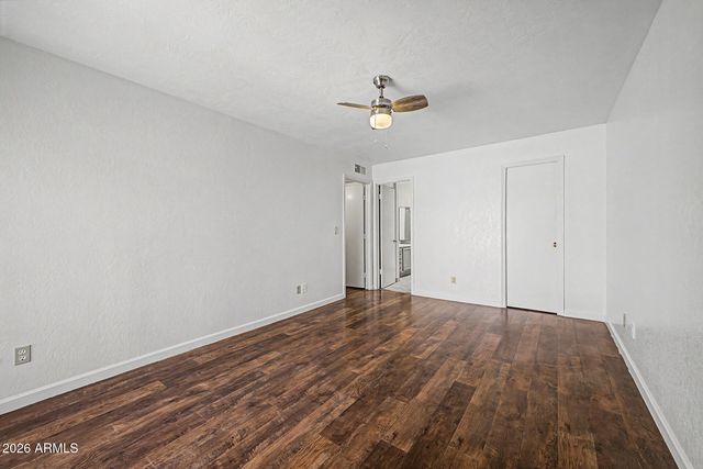 1122 E CHARLESTON Avenue, Phoenix, AZ 85022