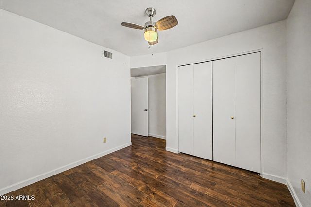 1122 E CHARLESTON Avenue, Phoenix, AZ 85022
