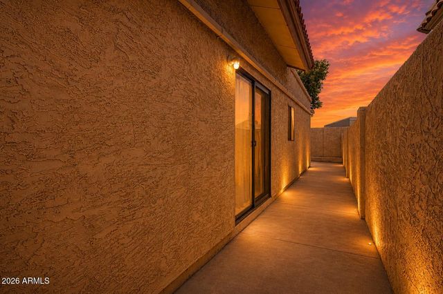 1122 E CHARLESTON Avenue, Phoenix, AZ 85022