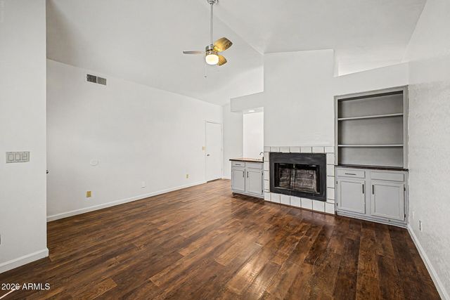 1122 E CHARLESTON Avenue, Phoenix, AZ 85022