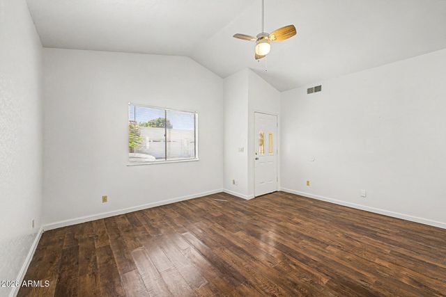 1122 E CHARLESTON Avenue, Phoenix, AZ 85022