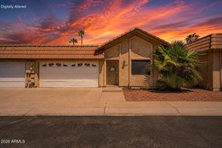 1122 E CHARLESTON Avenue, Phoenix, AZ 85022