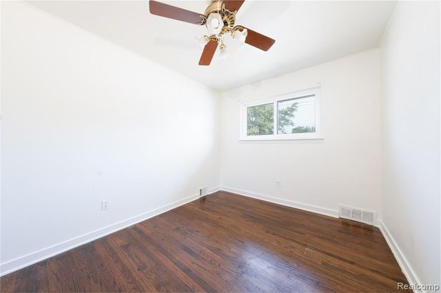 1575 W 13 Mile Road, Madison Heights, MI 48071