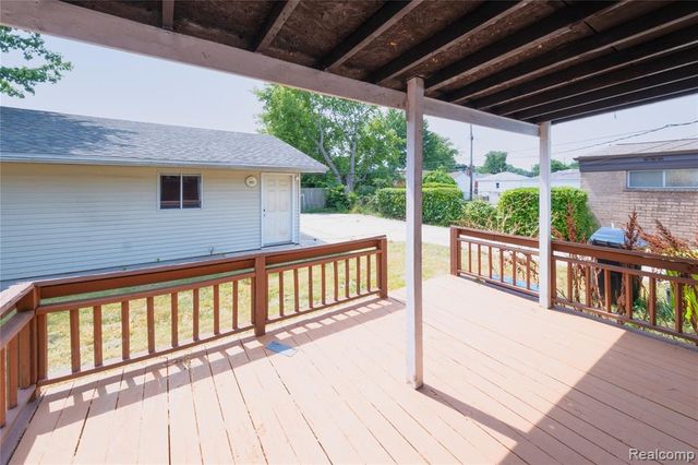 1575 W 13 Mile Road, Madison Heights, MI 48071