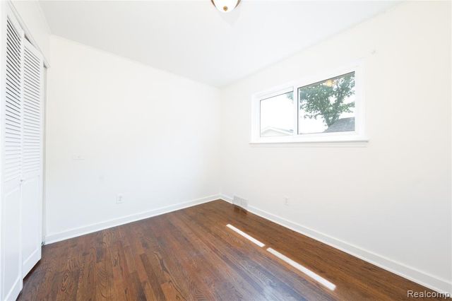 1575 W 13 Mile Road, Madison Heights, MI 48071