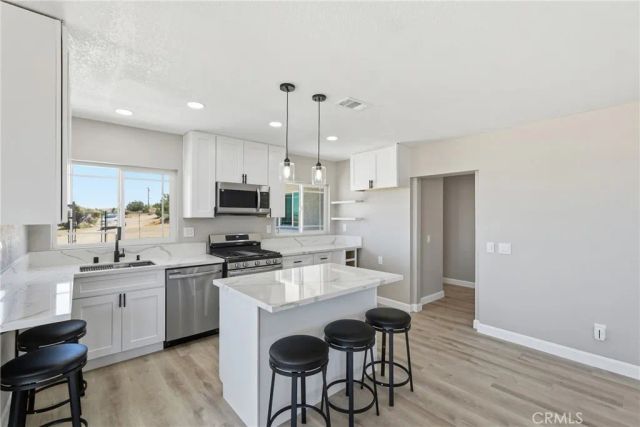 25735 Santa Rosa Road, Apple Valley, CA 92308