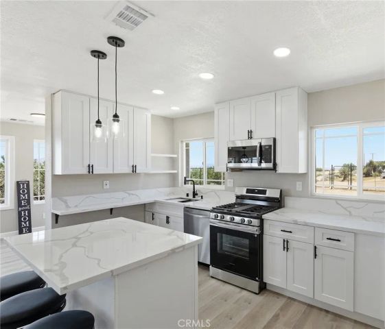 25735 Santa Rosa Road, Apple Valley, CA 92308