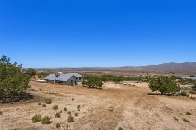 25735 Santa Rosa Road, Apple Valley, CA 92308