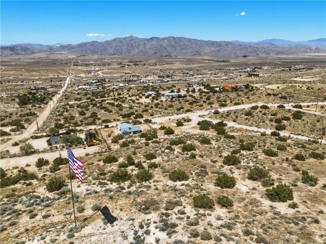 25735 Santa Rosa Road, Apple Valley, CA 92308