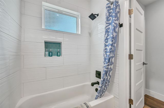 2909 Ave R, Galveston, TX 77550