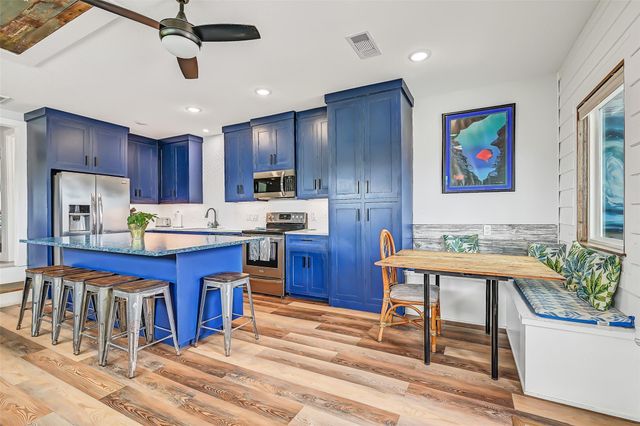 2909 Ave R, Galveston, TX 77550
