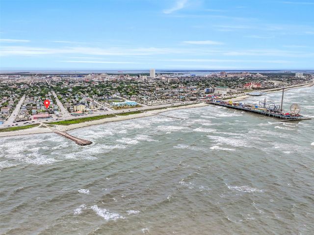 2909 Ave R, Galveston, TX 77550