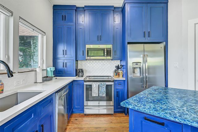 2909 Ave R, Galveston, TX 77550
