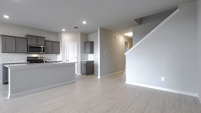 9736 MCCLANE FARM Drive, Fort Worth, TX 76036