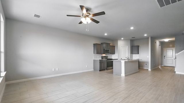 9736 MCCLANE FARM Drive, Fort Worth, TX 76036