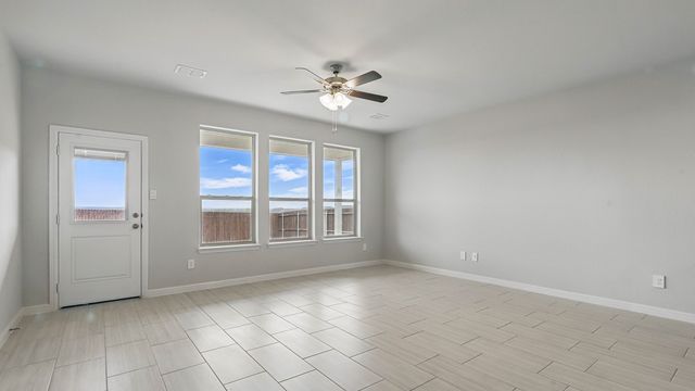 9736 MCCLANE FARM Drive, Fort Worth, TX 76036