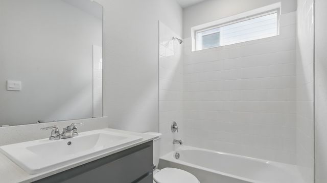 9736 MCCLANE FARM Drive, Fort Worth, TX 76036