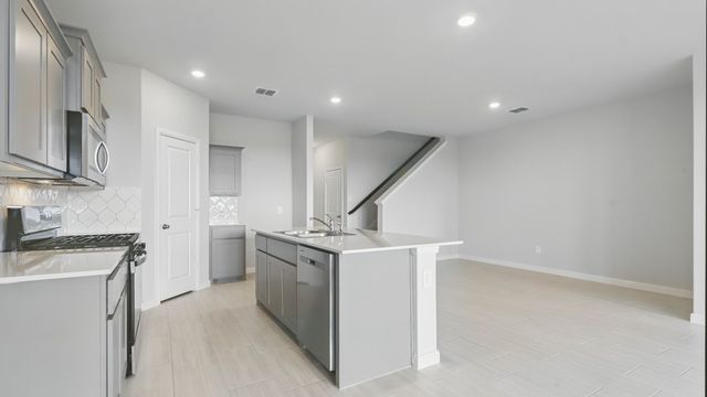 9736 MCCLANE FARM Drive, Fort Worth, TX 76036