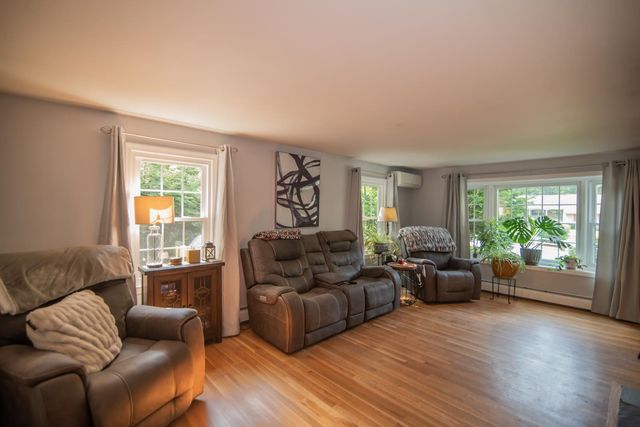 14 Birch Hill Drive, Nashua, NH 03063