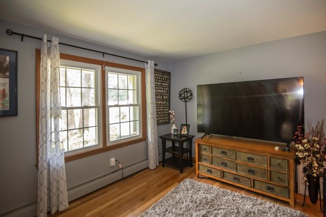 14 Birch Hill Drive, Nashua, NH 03063