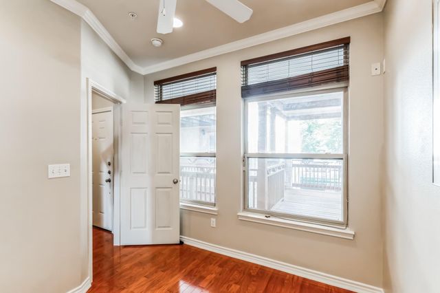 305 E 31st ST 6, Austin, TX 78705