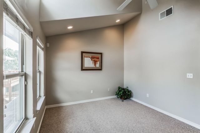 305 E 31st ST 6, Austin, TX 78705