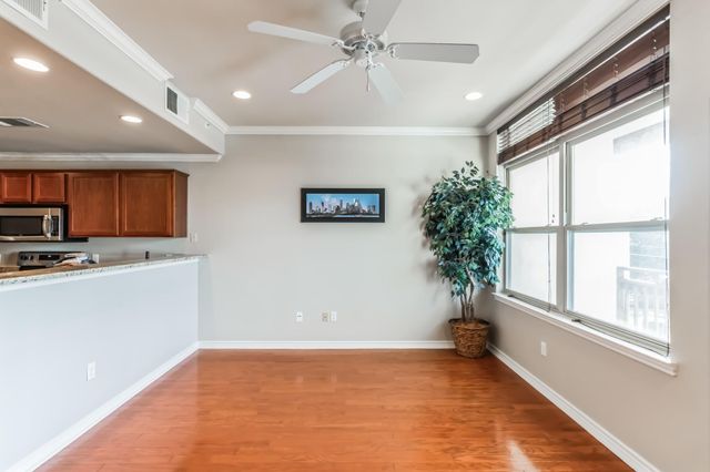 305 E 31st ST 6, Austin, TX 78705