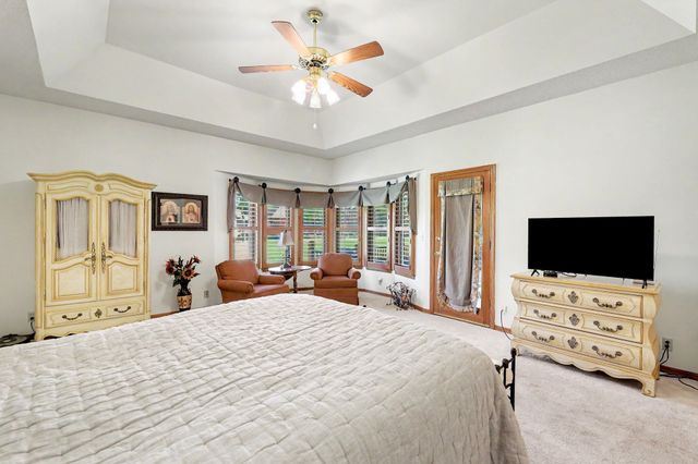 2526 N High Point Cir, Wichita, KS 67205