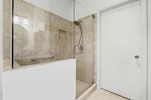 2526 N High Point Cir, Wichita, KS 67205