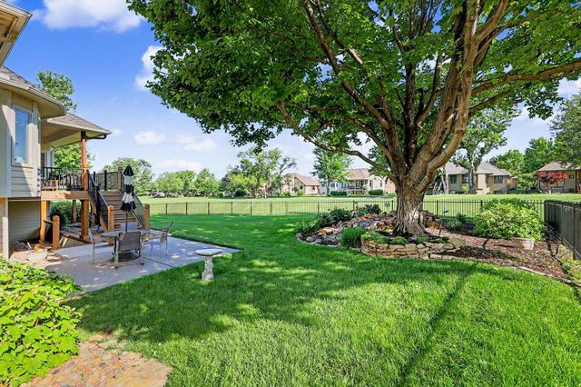 2526 N High Point Cir, Wichita, KS 67205