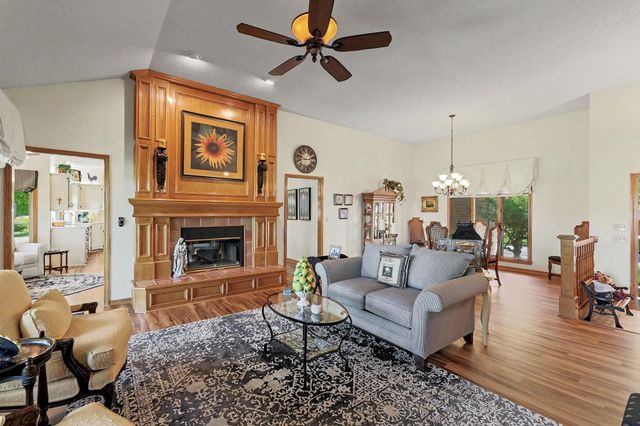 2526 N High Point Cir, Wichita, KS 67205