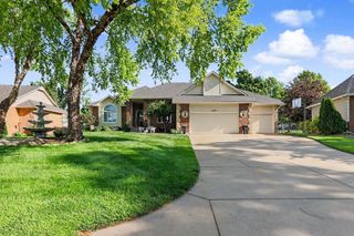 2526 N High Point Cir, Wichita, KS 67205