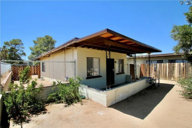 7634 Fox A & B, Yucca Valley, CA 92284