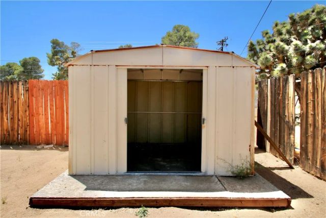 7634 Fox A & B, Yucca Valley, CA 92284