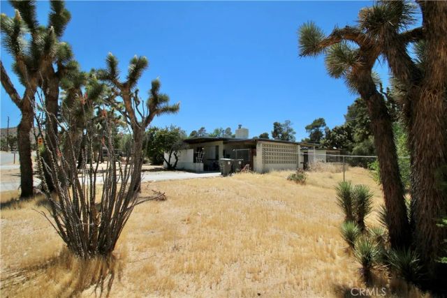 7634 Fox A & B, Yucca Valley, CA 92284
