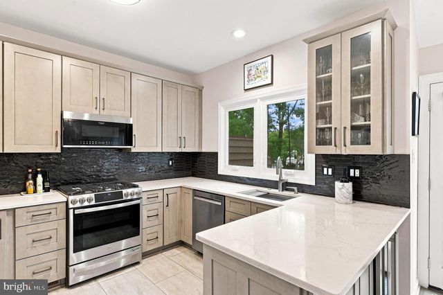 17 HUNTCHASE CT, Baltimore, MD 21209