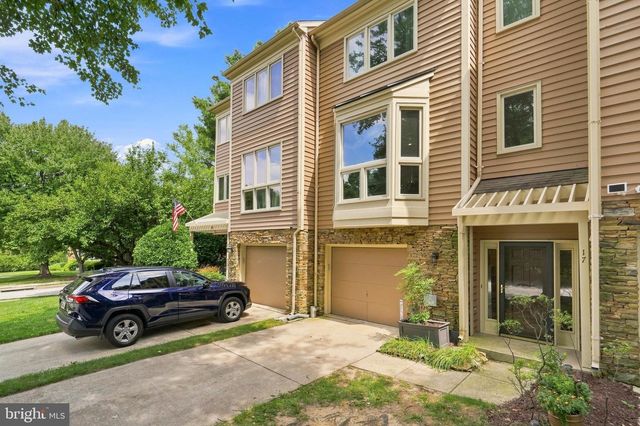17 HUNTCHASE CT, Baltimore, MD 21209