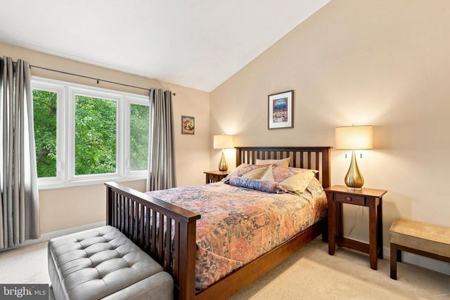 17 HUNTCHASE CT, Baltimore, MD 21209