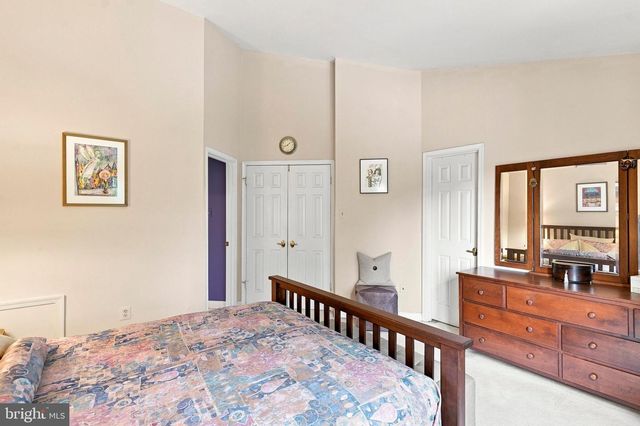 17 HUNTCHASE CT, Baltimore, MD 21209