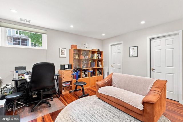 17 HUNTCHASE CT, Baltimore, MD 21209