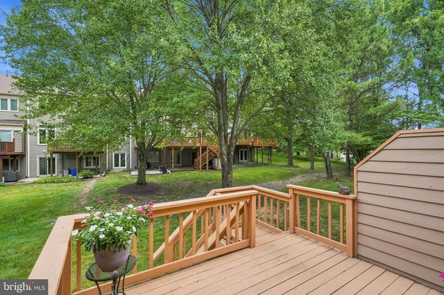 17 HUNTCHASE CT, Baltimore, MD 21209