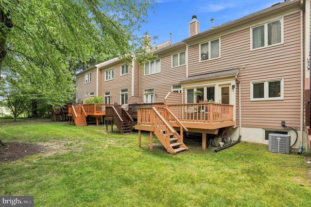 17 HUNTCHASE CT, Baltimore, MD 21209