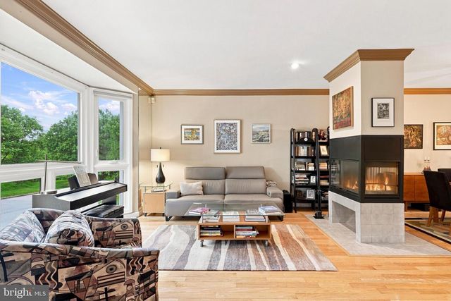 17 HUNTCHASE CT, Baltimore, MD 21209